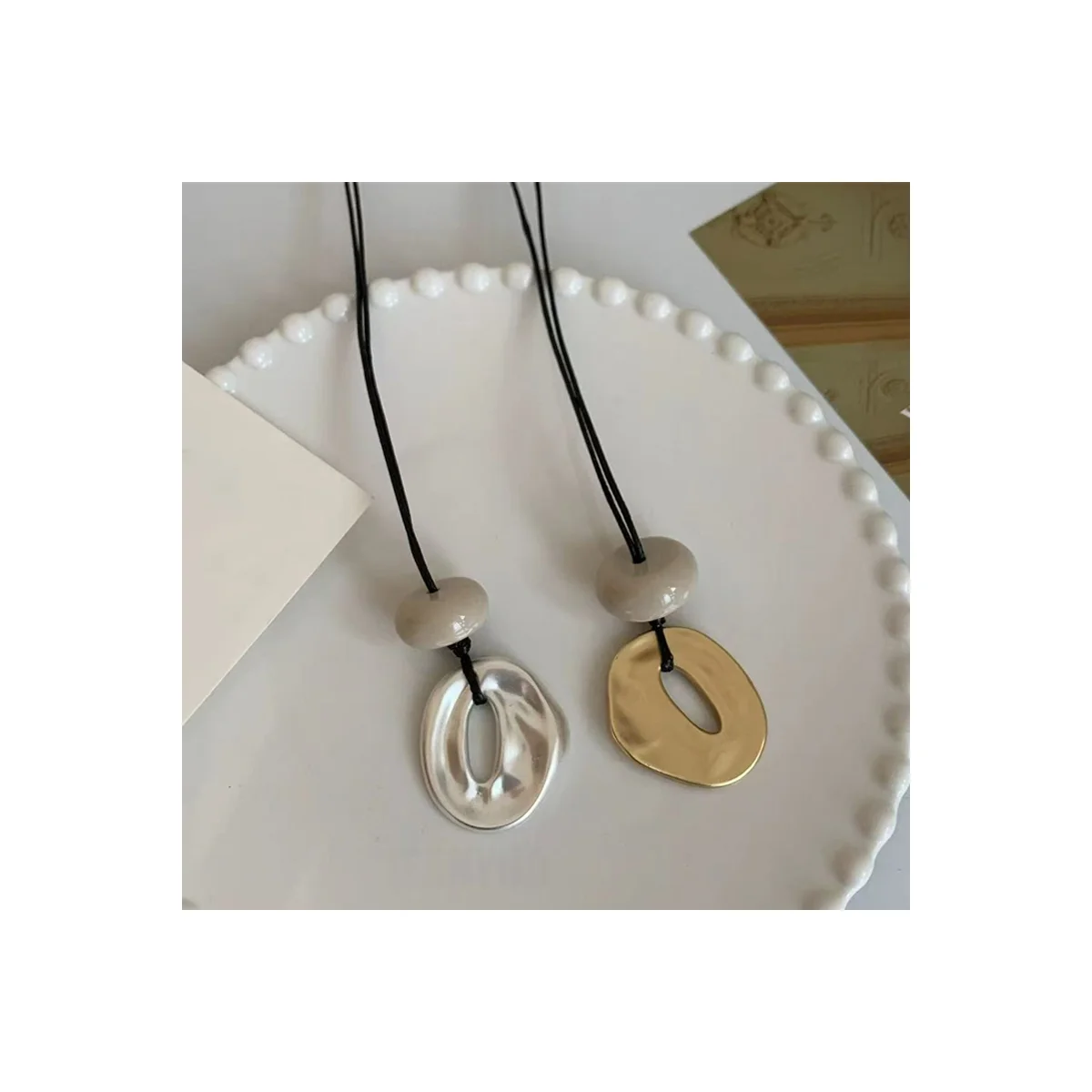 Stylish Irregular Geometric Pendant Necklace