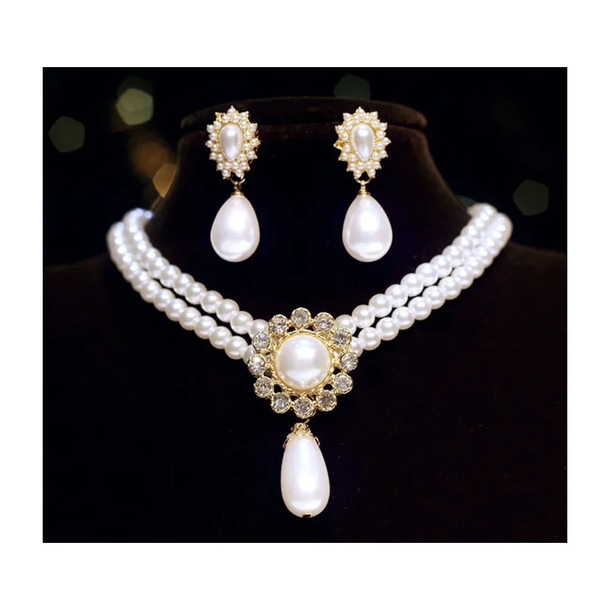 Vintage Palace Pearl Choker Necklace & Drop Earring Set