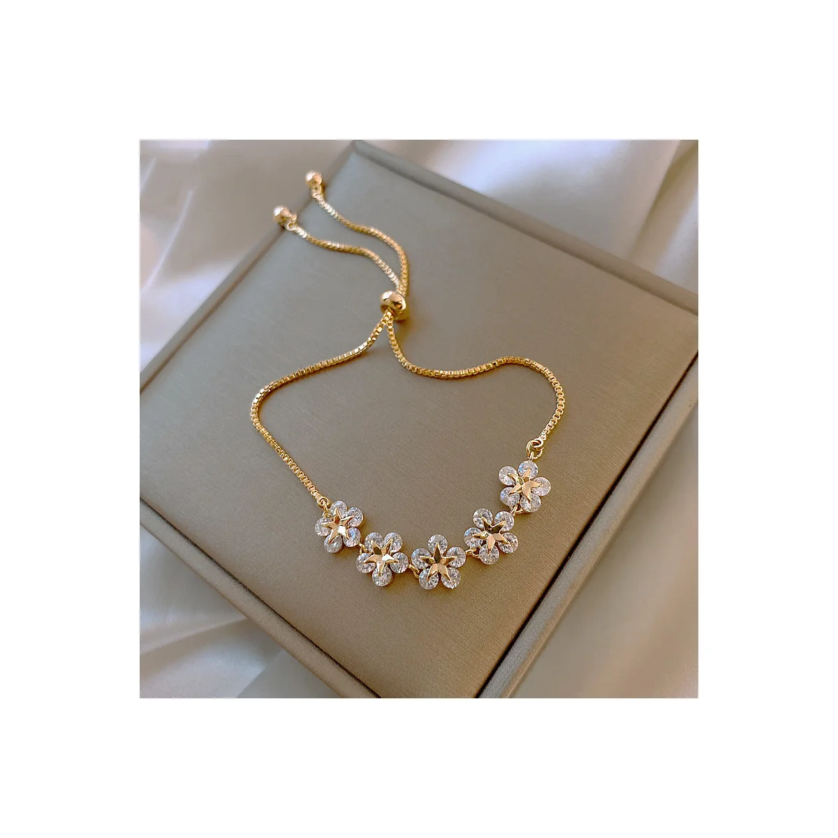Crystal Flower Cubic Zirconia Pendant Bracelet